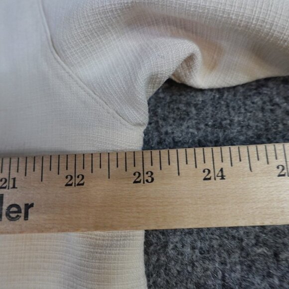 Tommy Bahama Shirt L Beige Embroidered Casting Club Fly Society Fly Fishing - Picture 7 of 7